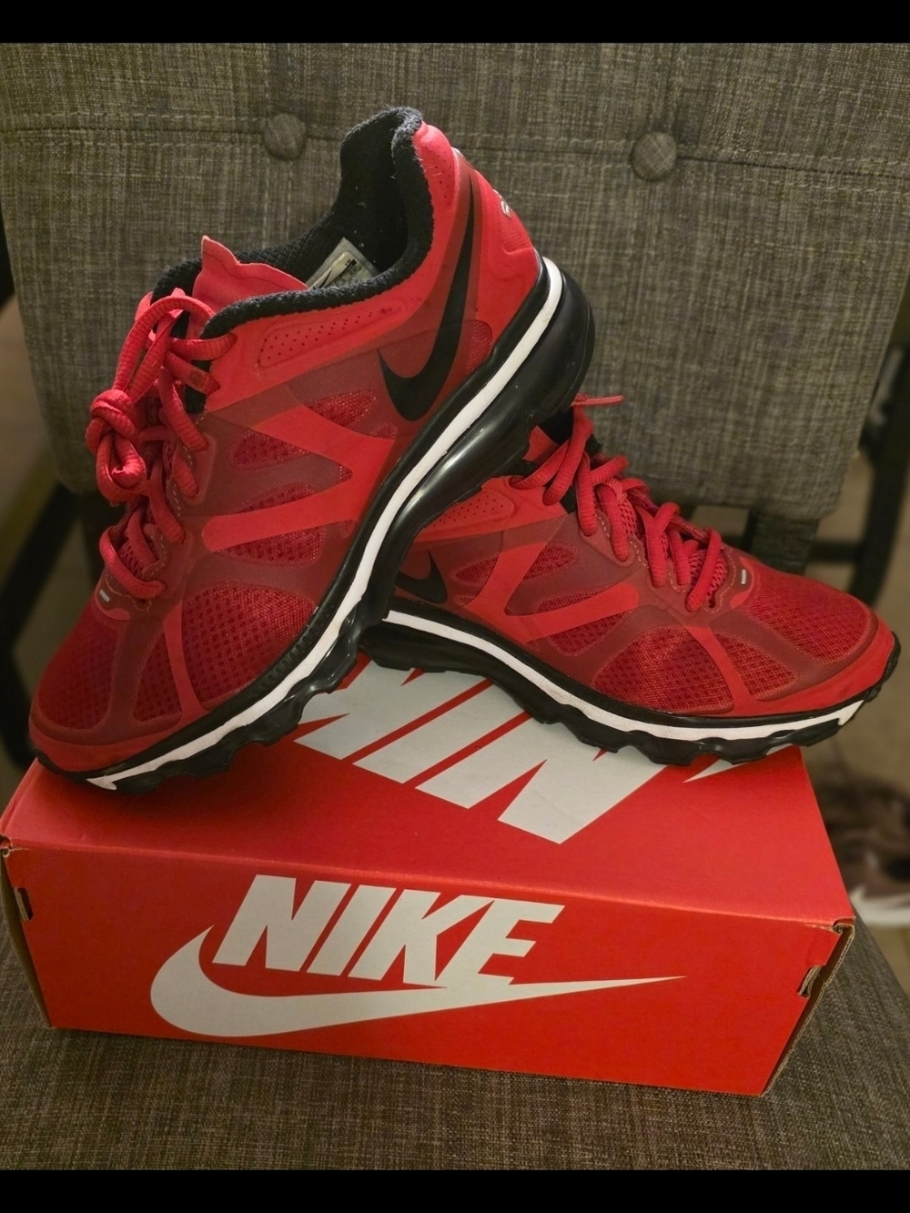 Nike AIR MAX Red Running Sneakers